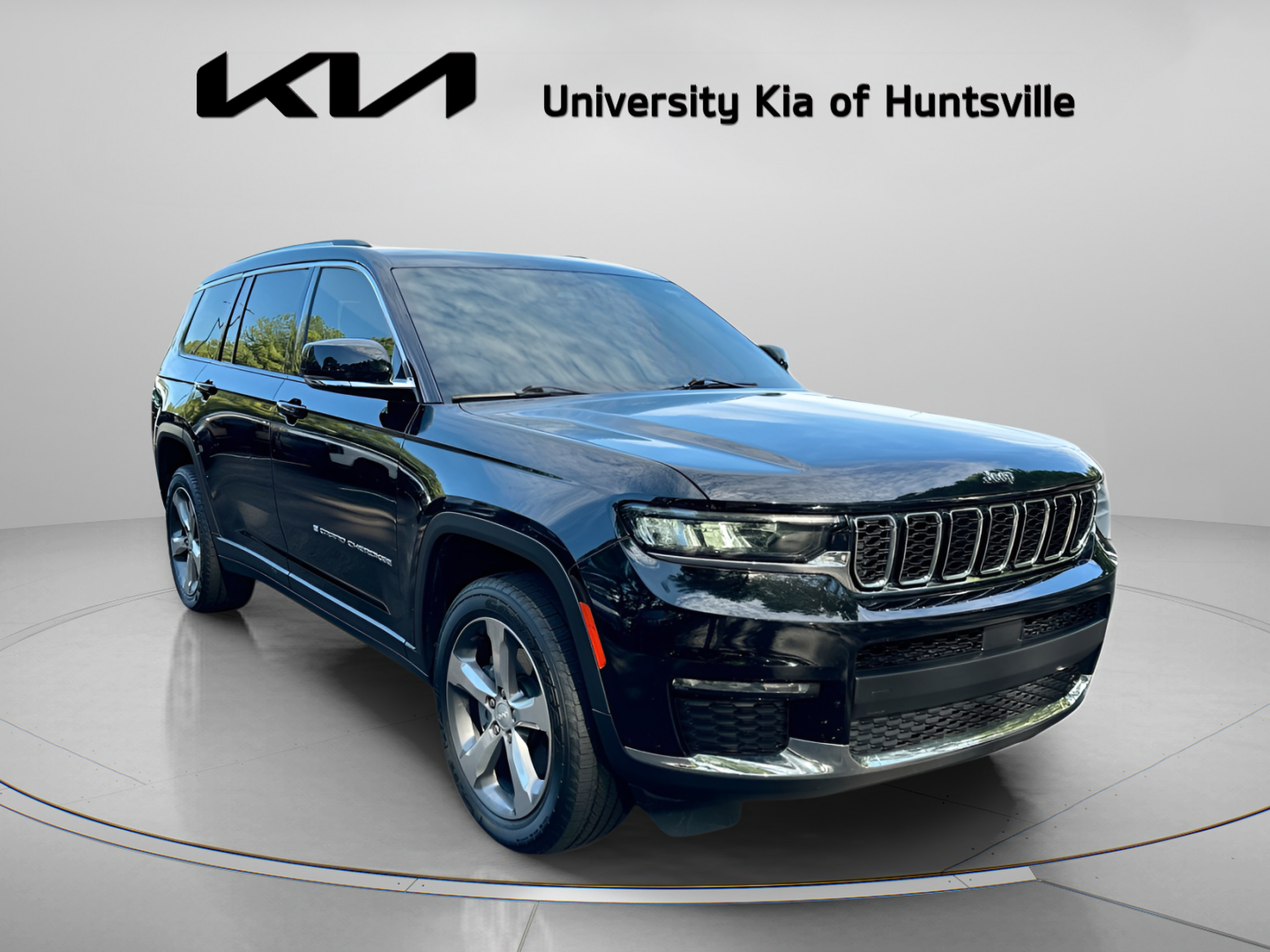 Used 2022 Jeep Grand Cherokee L Limited RWD image 2