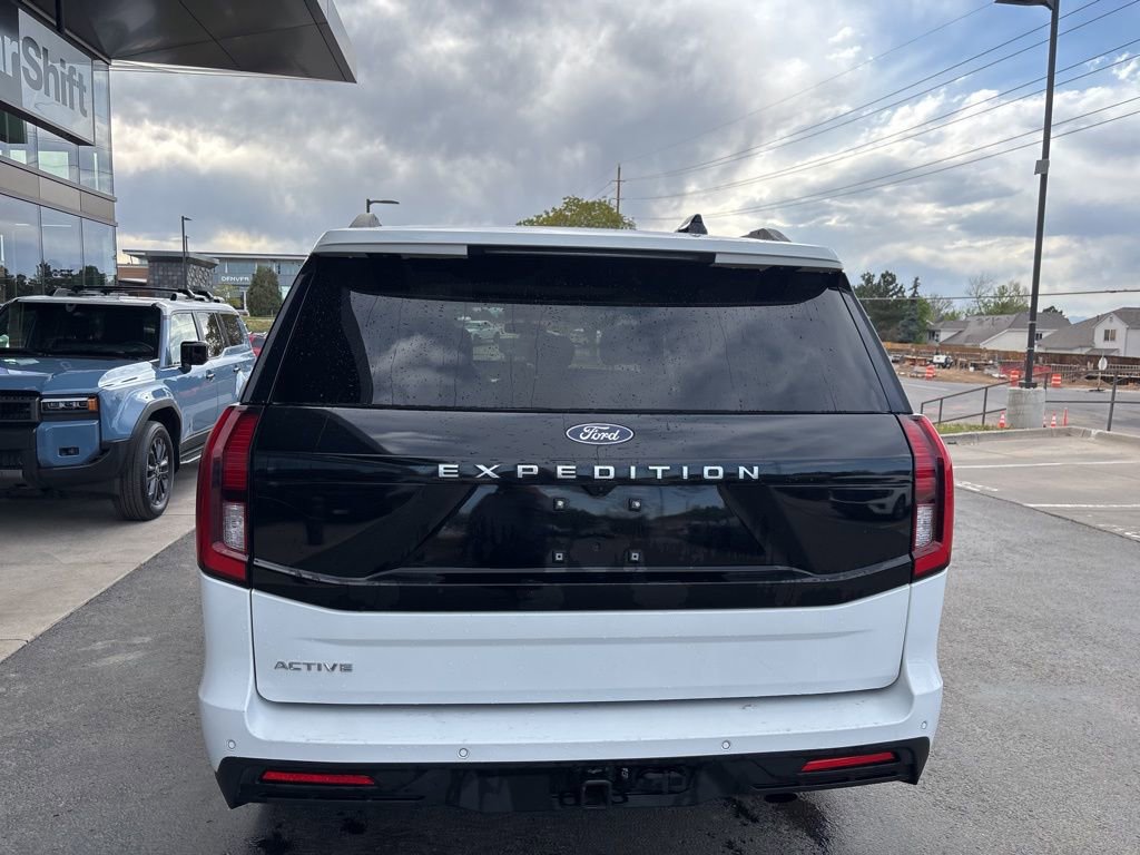Used 2025 Ford Expedition Active AWD/4WD image 5