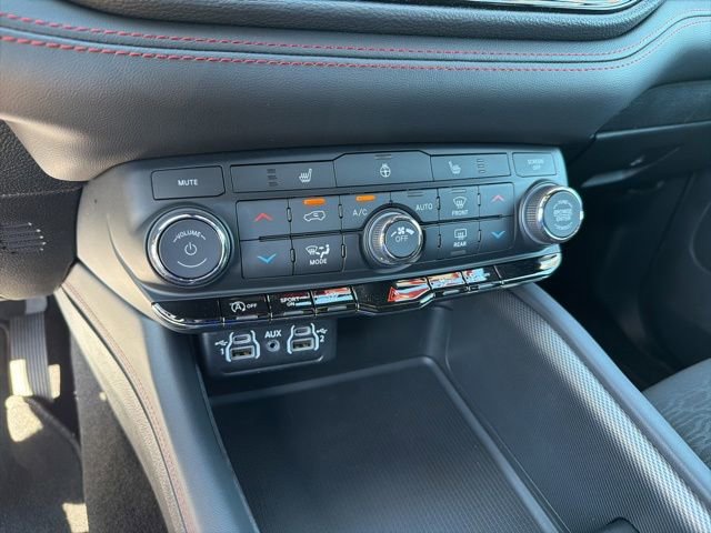 Used 2026 Dodge Durango GT AWD/4WD image 16
