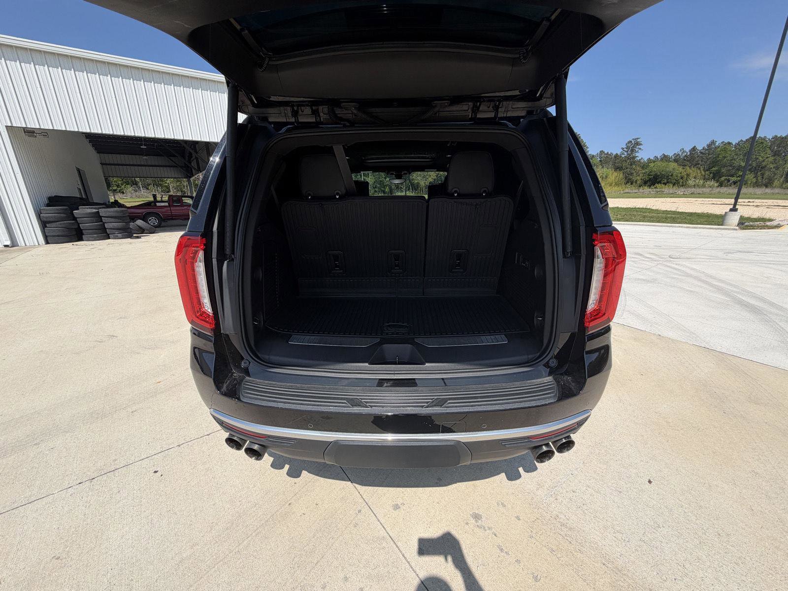 Used 2021 GMC Yukon Denali w/ Denali Ultimate Package image 23