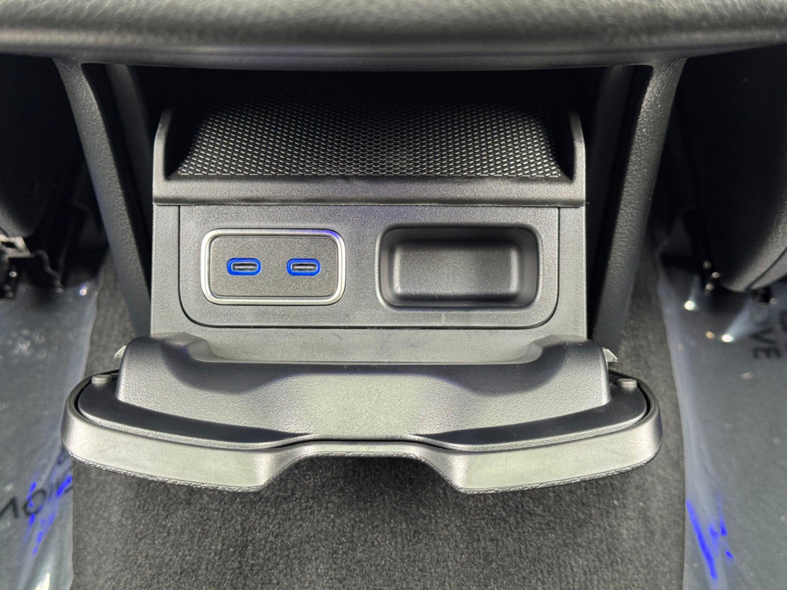 Used 2026 Mercedes-Benz GLS 580 4MATIC w/ Night Package image 45