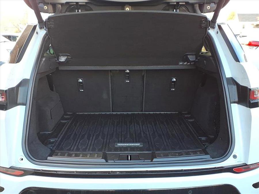 Used 2020 Land Rover Range Rover Evoque R-Dynamic SE image 14