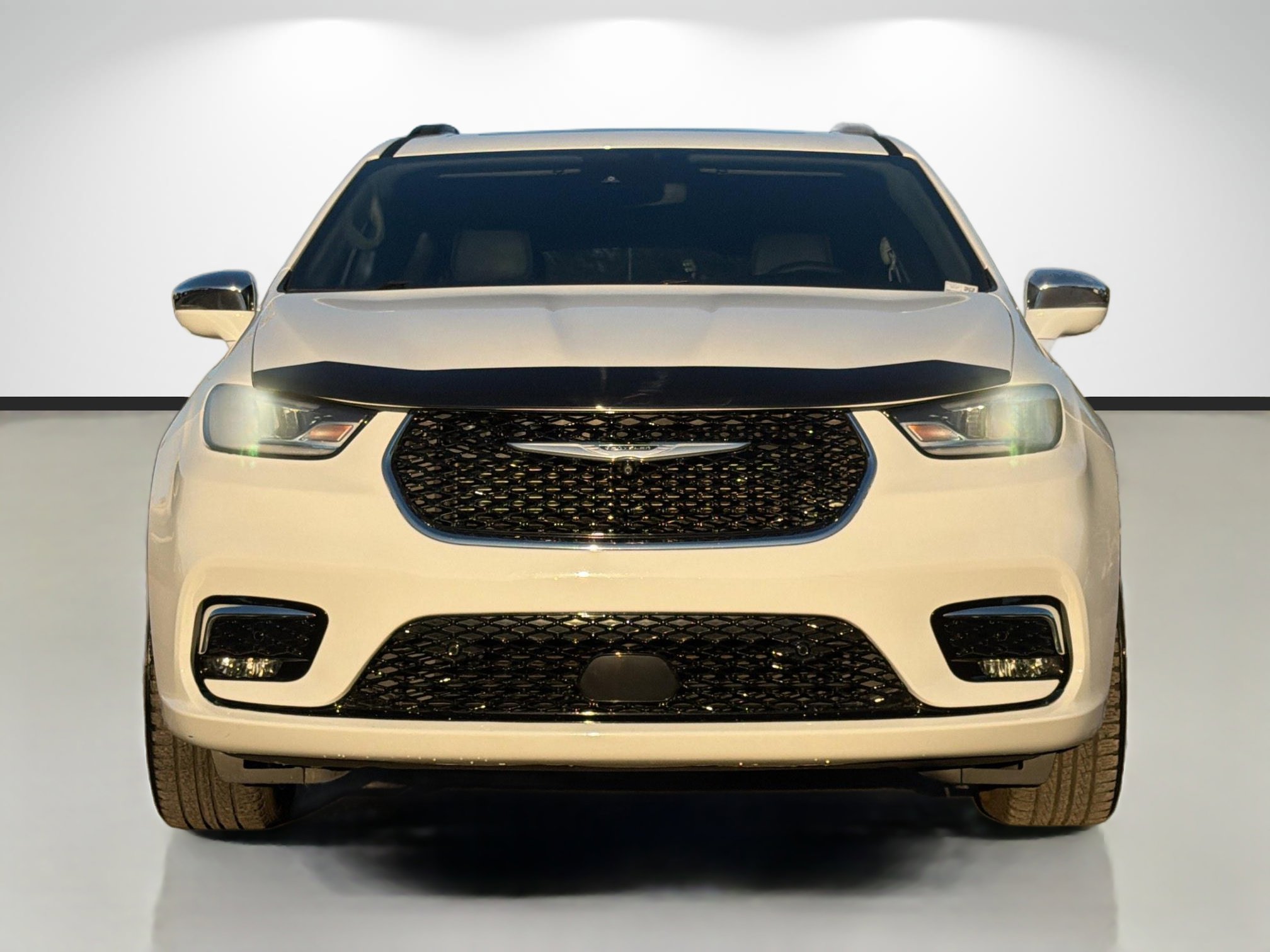 Used 2022 Chrysler Pacifica Limited image 8