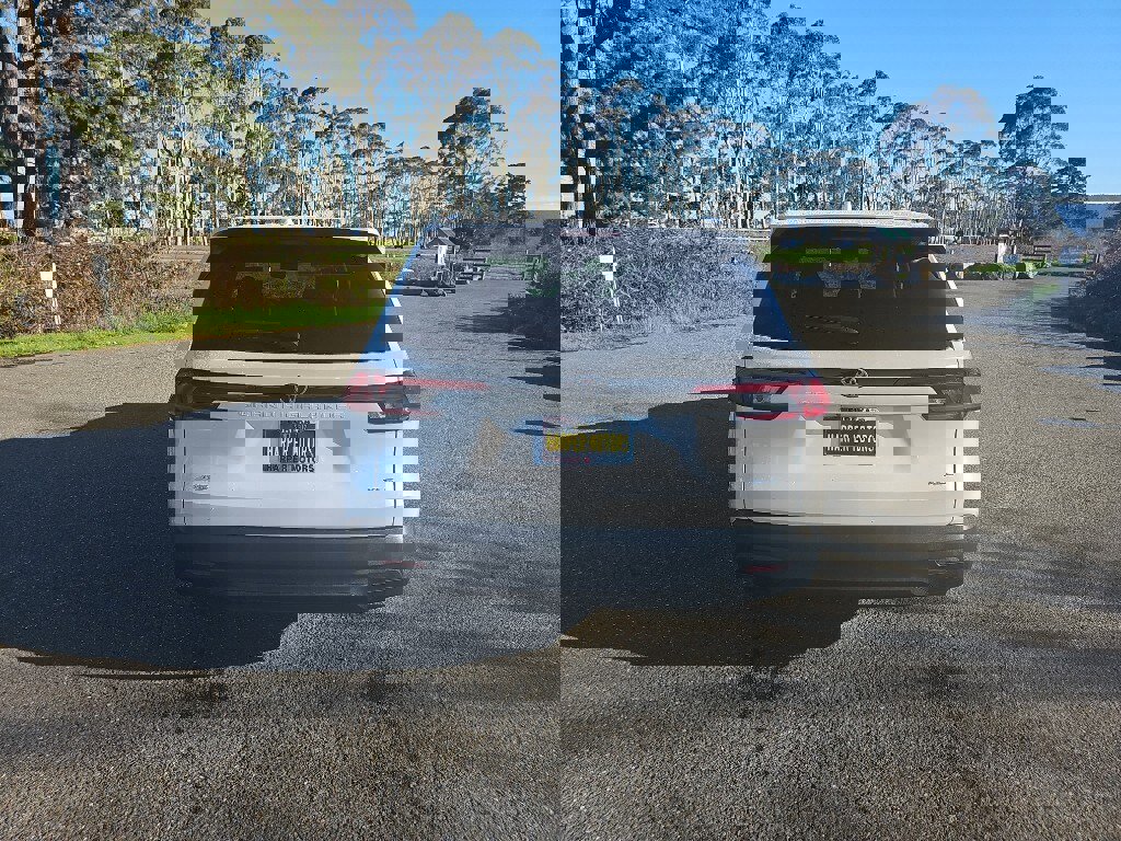 Used 2024 Toyota Grand Highlander XLE image 4