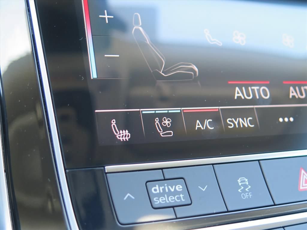 Used 2023 Audi Q8 Premium Plus w/ Premium Plus Package AWD/4WD image 18
