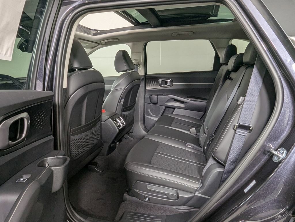New 2026 Kia Sorento S w/ S Panoramic Sunroof Package FWD image 26