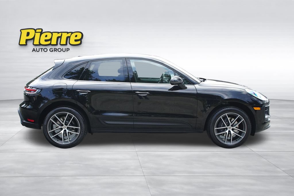 Used 2024 Porsche Macan AWD/4WD image 3