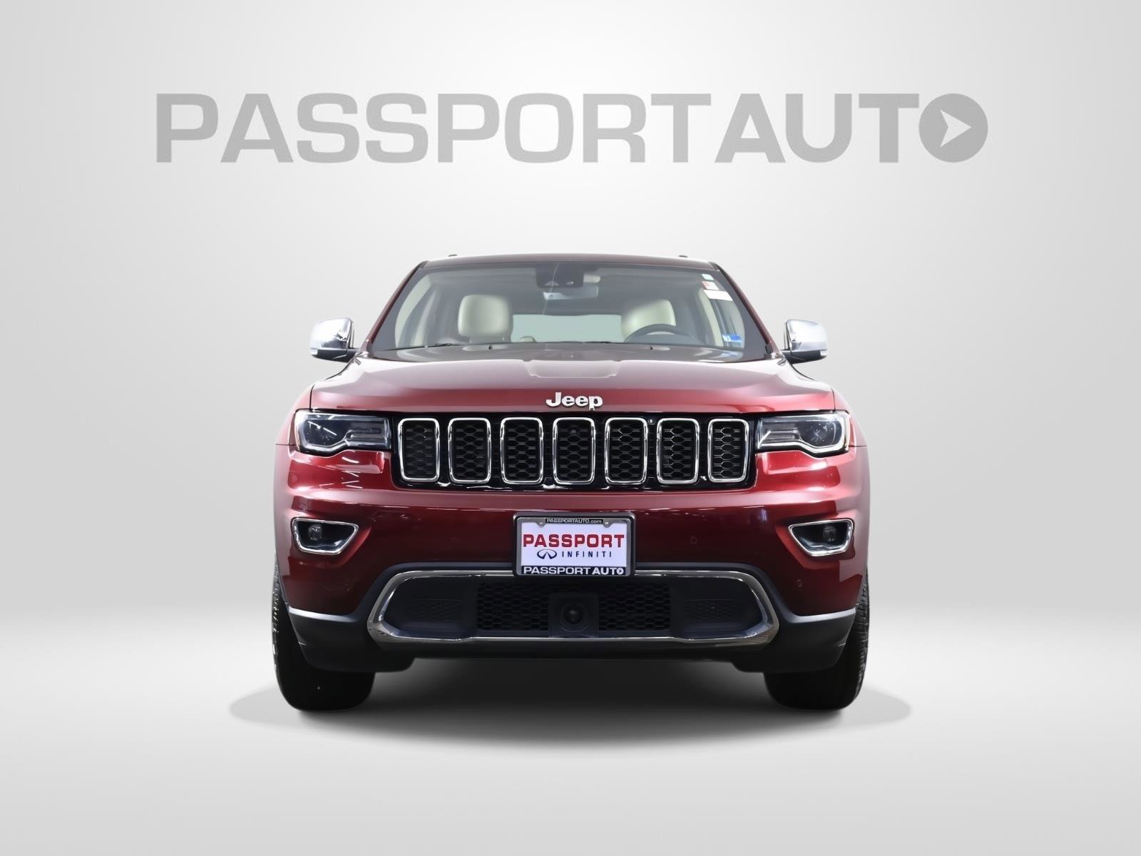Used 2021 Jeep Grand Cherokee Limited w/ Luxury Group II image 2