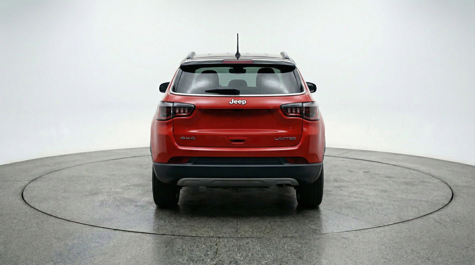 Used 2025 Jeep Compass Trailhawk AWD/4WD image 7