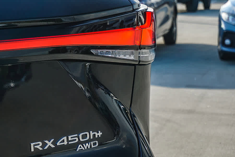 New 2026 Lexus RX 450h AWD image 11
