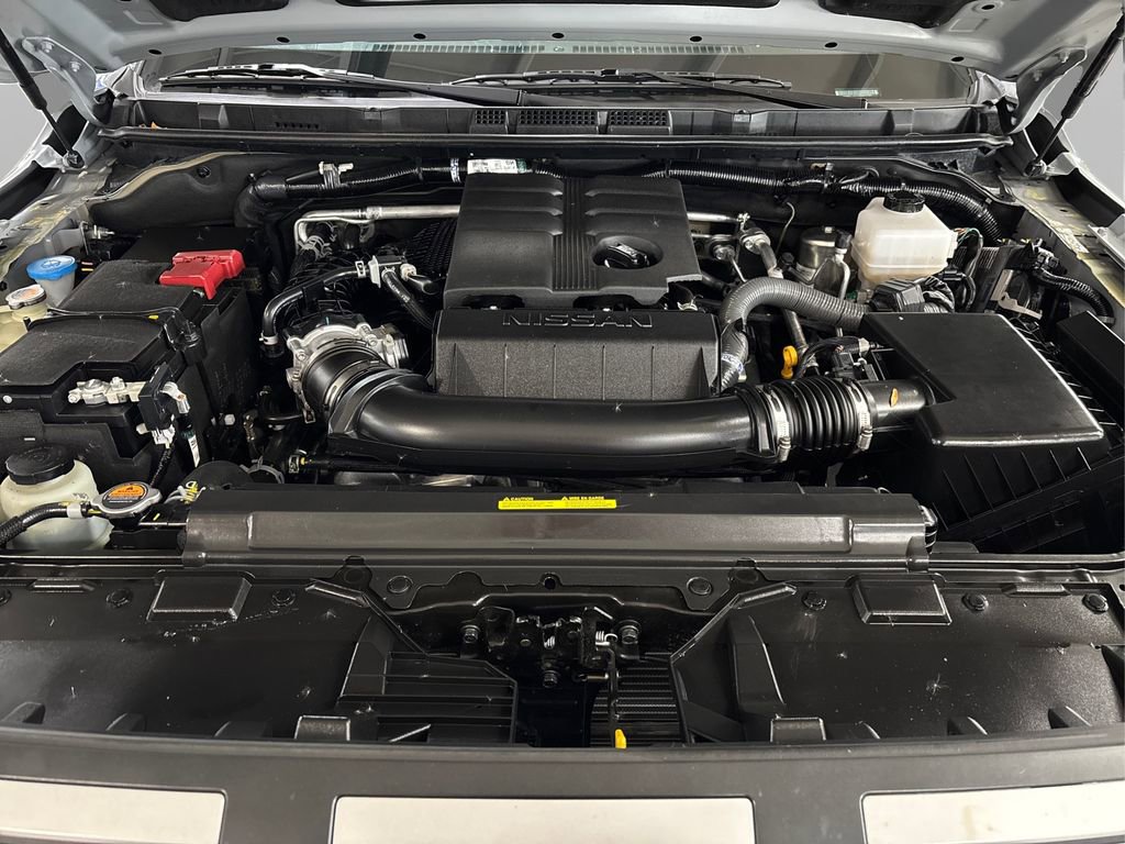 Certified 2025 Nissan Frontier PRO-4X image 12