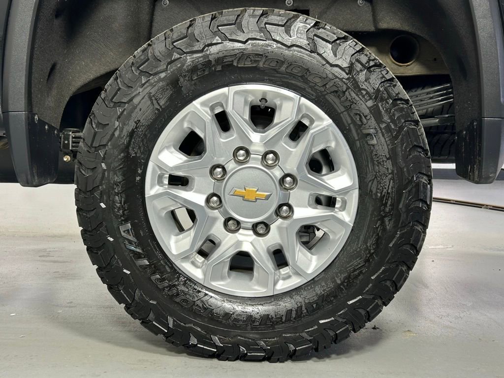 Used 2024 Chevrolet Silverado 2500 LTZ w/ LTZ Convenience Package AWD/4WD image 39