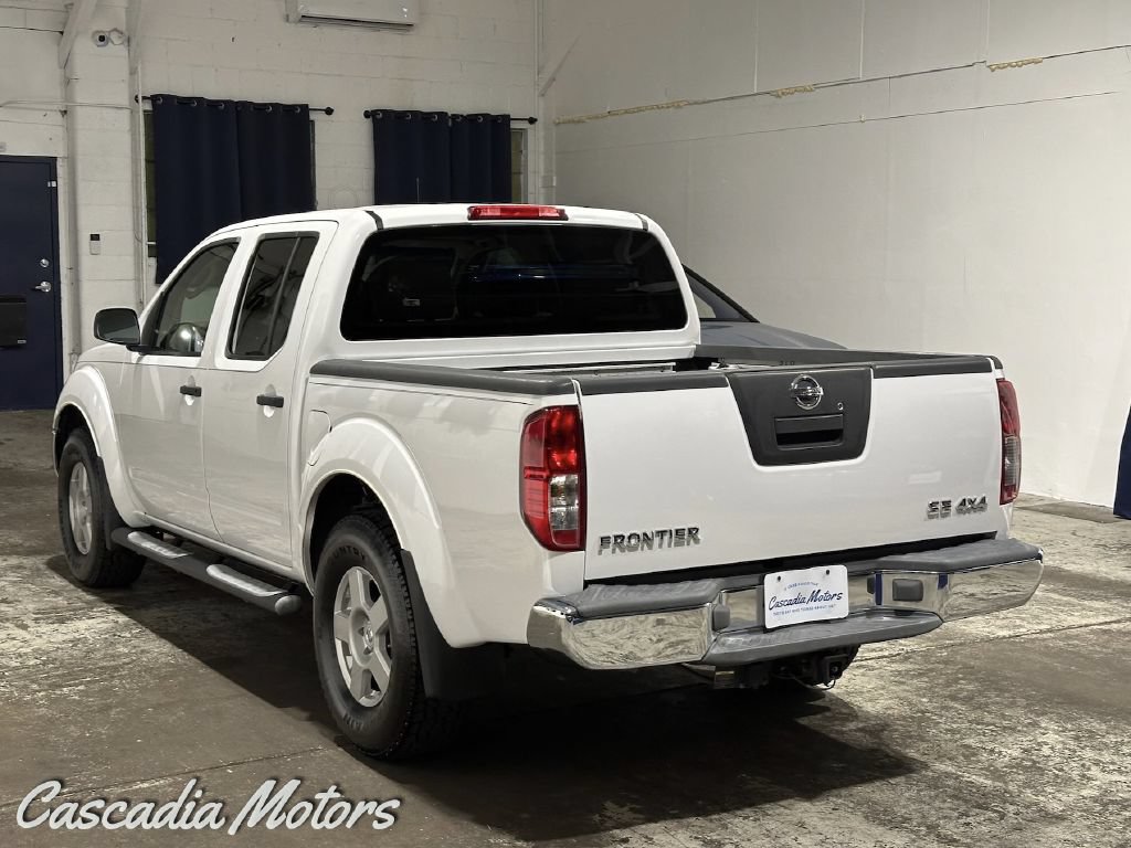 Used 2005 Nissan Frontier SE AWD/4WD image 5