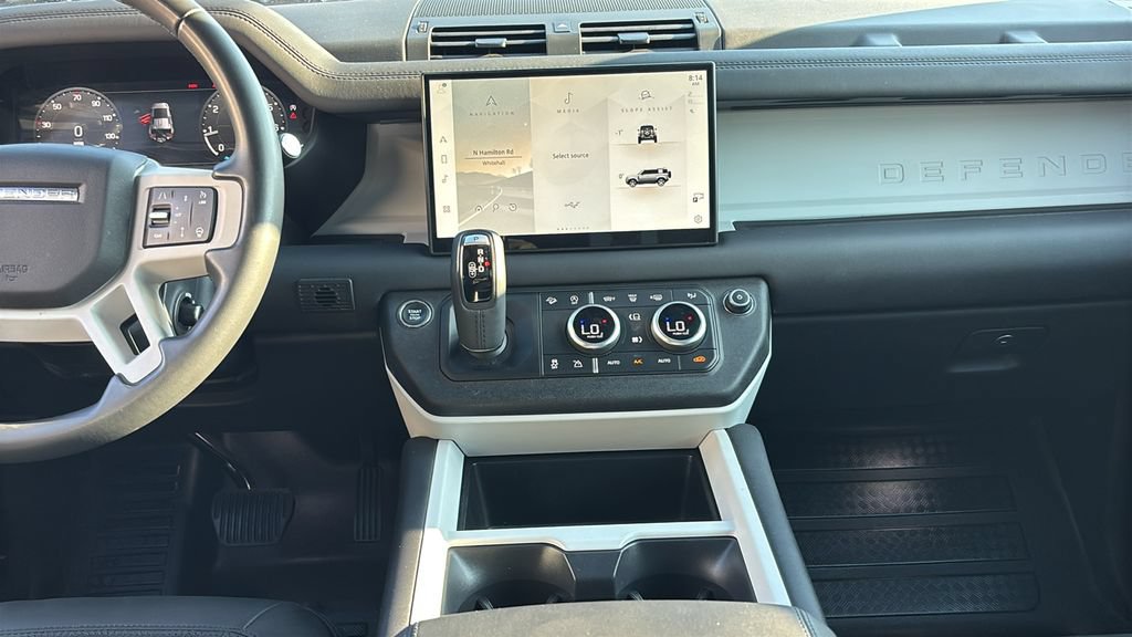 Used 2025 Land Rover Defender 110 S AWD/4WD image 6