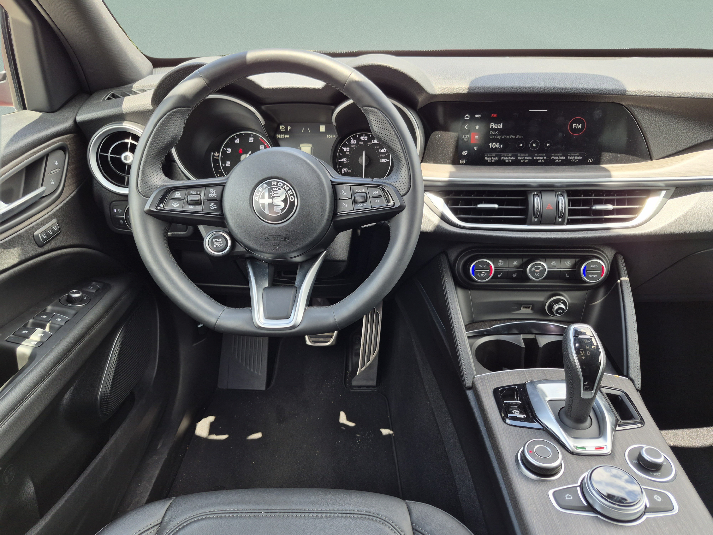 Used 2023 Alfa Romeo Stelvio Ti w/ Active Assist Plus Package AWD/4WD image 29