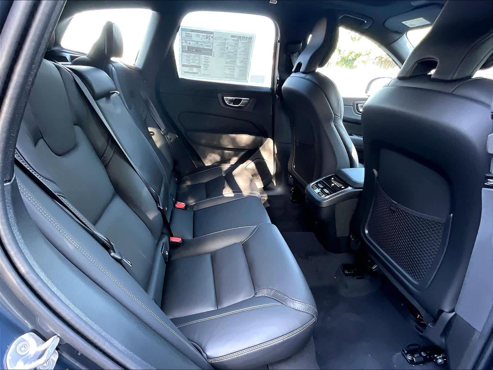 New 2026 Volvo XC60 B5 Ultra w/ Climate Package AWD/4WD image 27