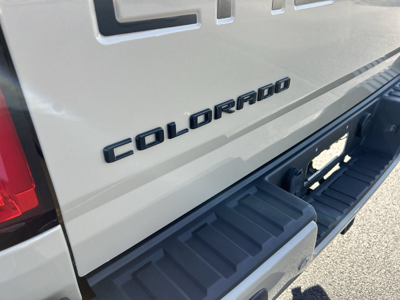 Used 2022 Chevrolet Colorado Z71 AWD/4WD image 11