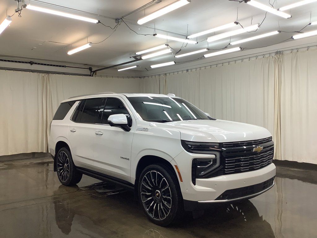 Used 2025 Chevrolet Tahoe High Country AWD/4WD image 4