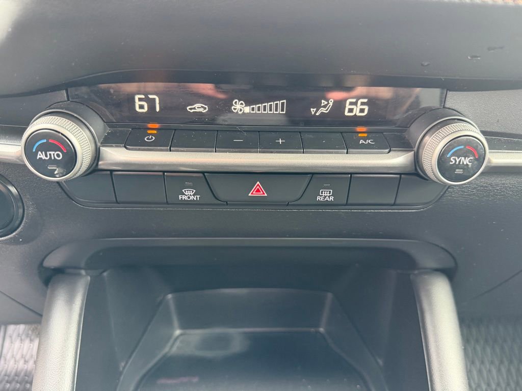 Used 2021 MAZDA MAZDA3 s image 25