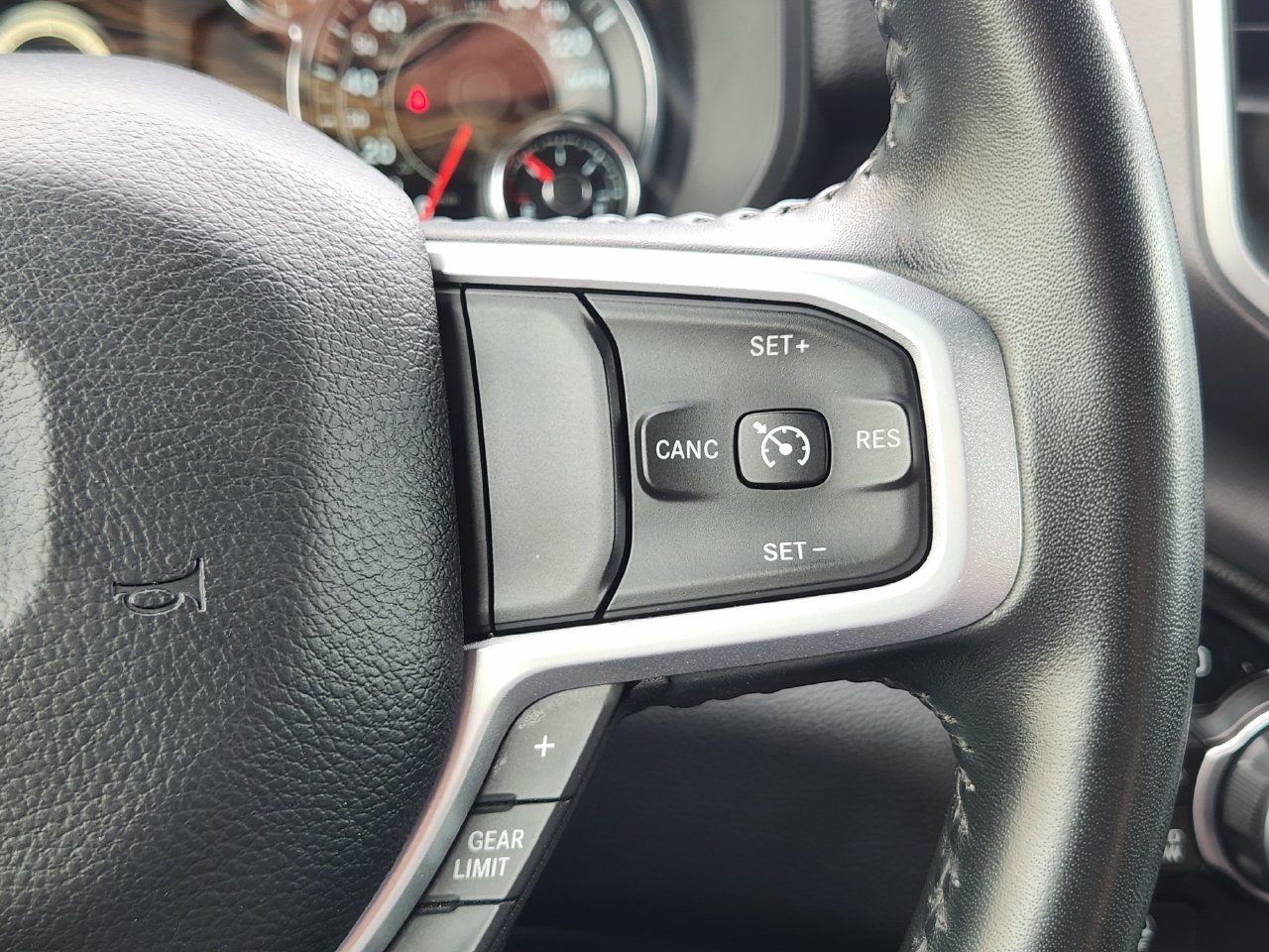 Used 2023 RAM 1500 Big Horn AWD/4WD image 28