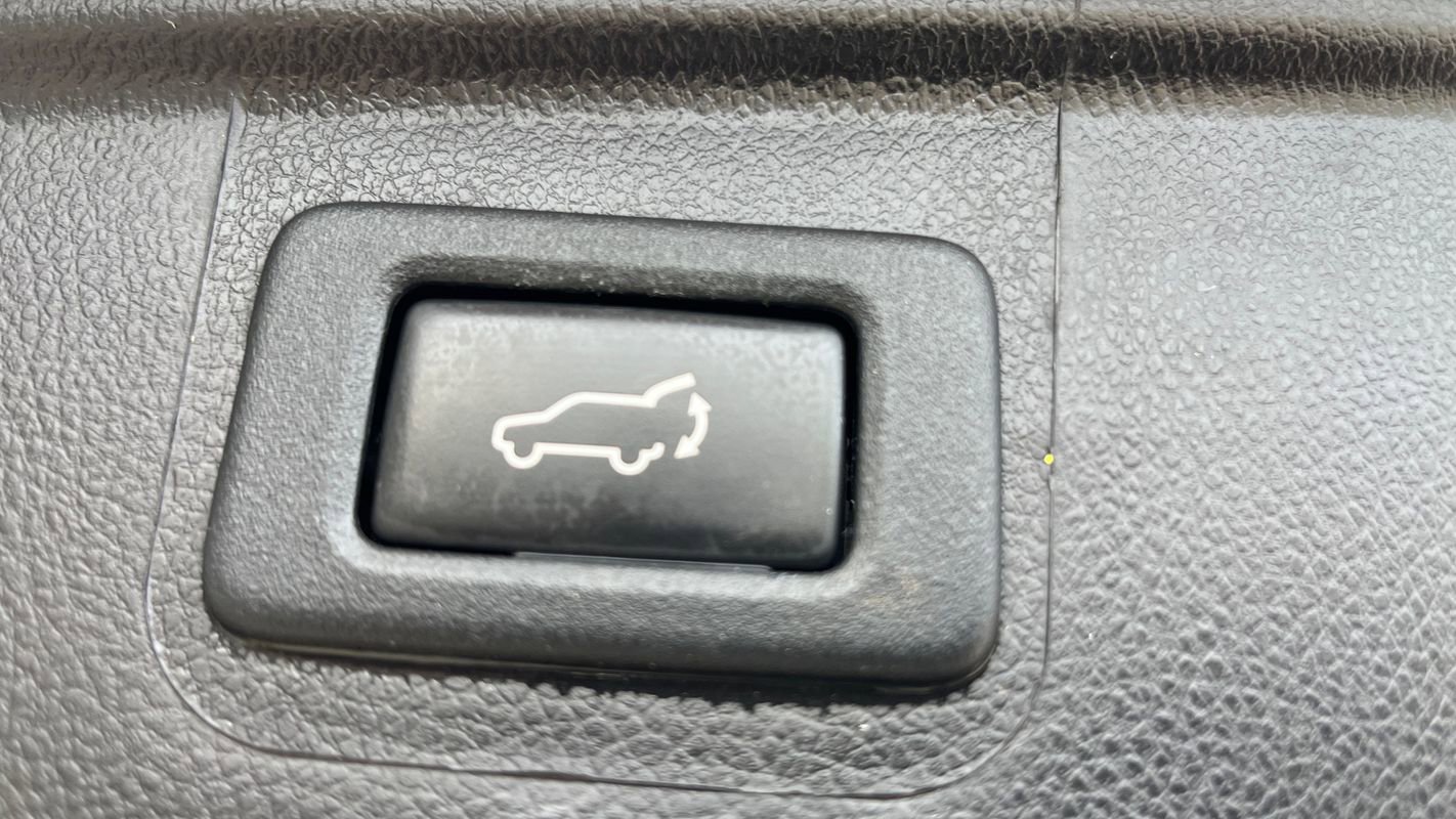 Used 2018 Subaru Outback 2.5i Limited image 26