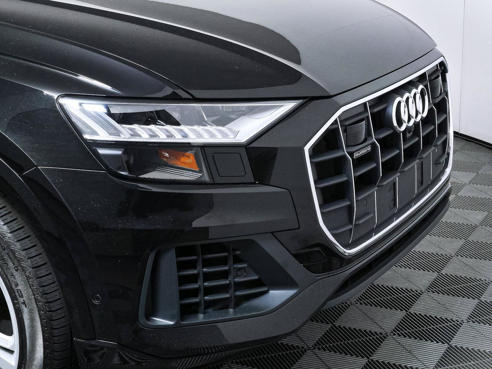 Used 2023 Audi Q8 Premium w/ Convenience Package AWD/4WD image 37