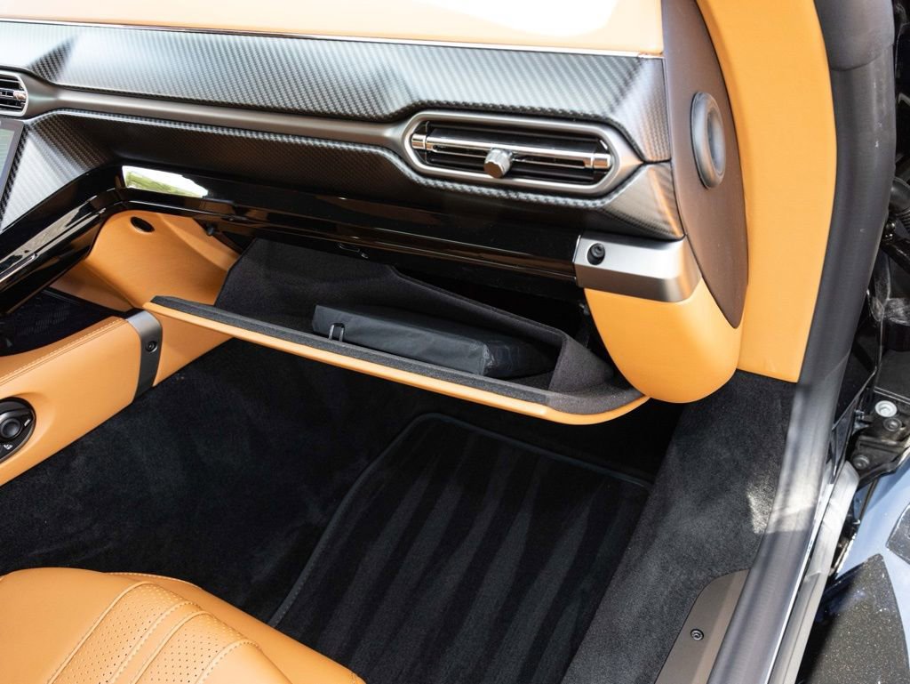 New 2026 Aston Martin V8 Vantage Convertible image 50