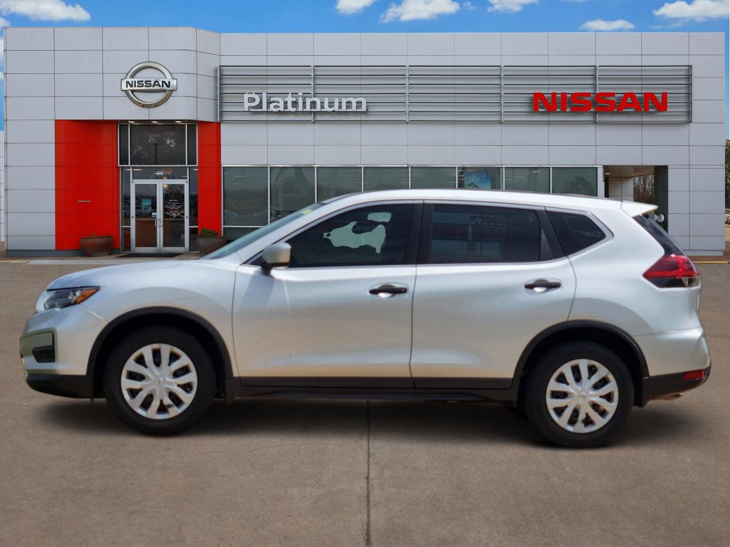 Used 2019 Nissan Rogue S FWD image 3