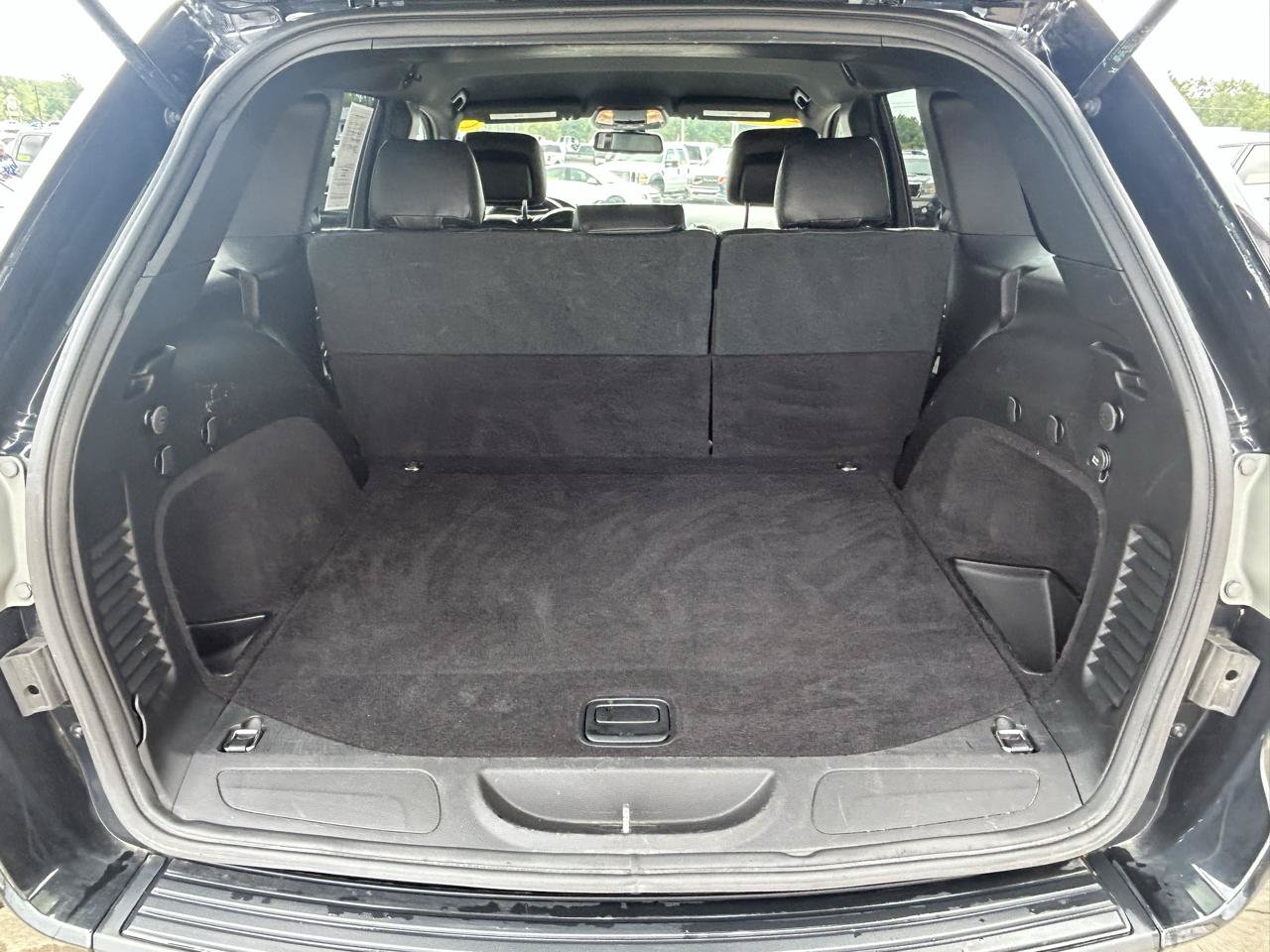 Used 2016 Jeep Grand Cherokee Laredo w/ Quick Order Package 23E AWD/4WD image 17
