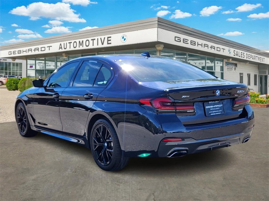 Used 2022 BMW 530e xDrive 530e iPerformance w/ M Sport Package image 5
