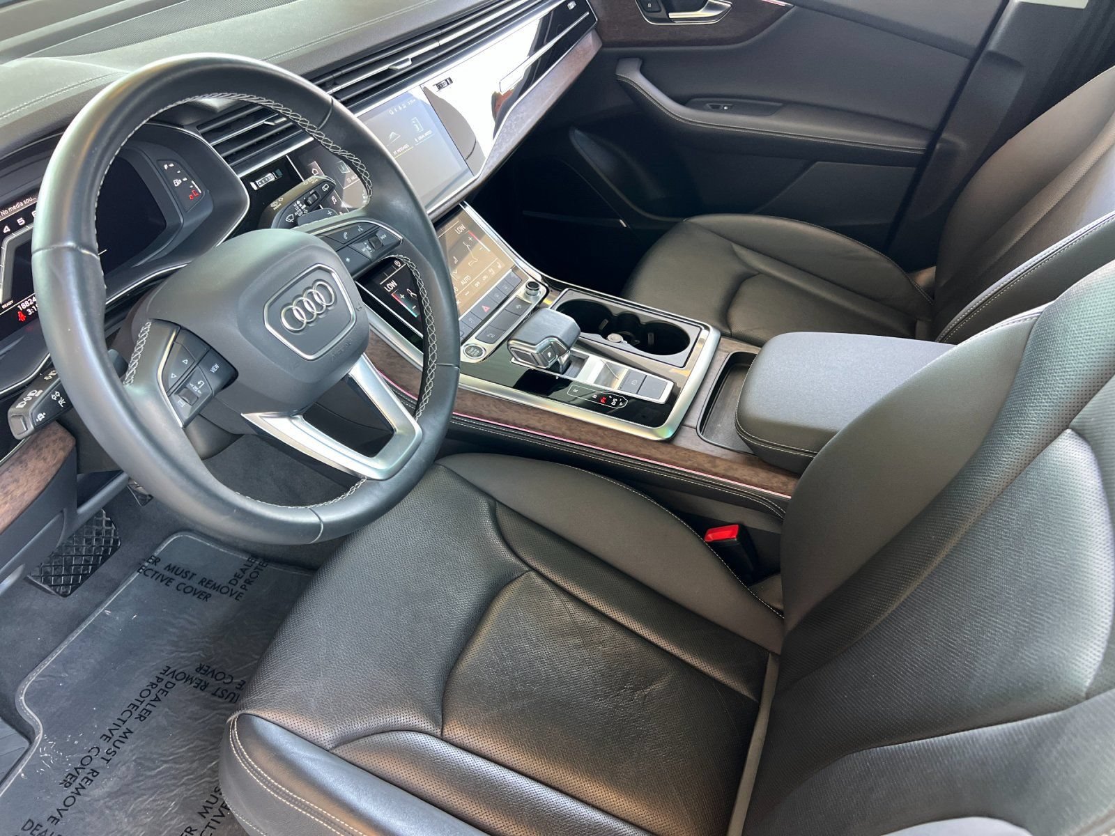 Used 2023 Audi Q8 Premium Plus w/ Premium Plus Package AWD/4WD image 10