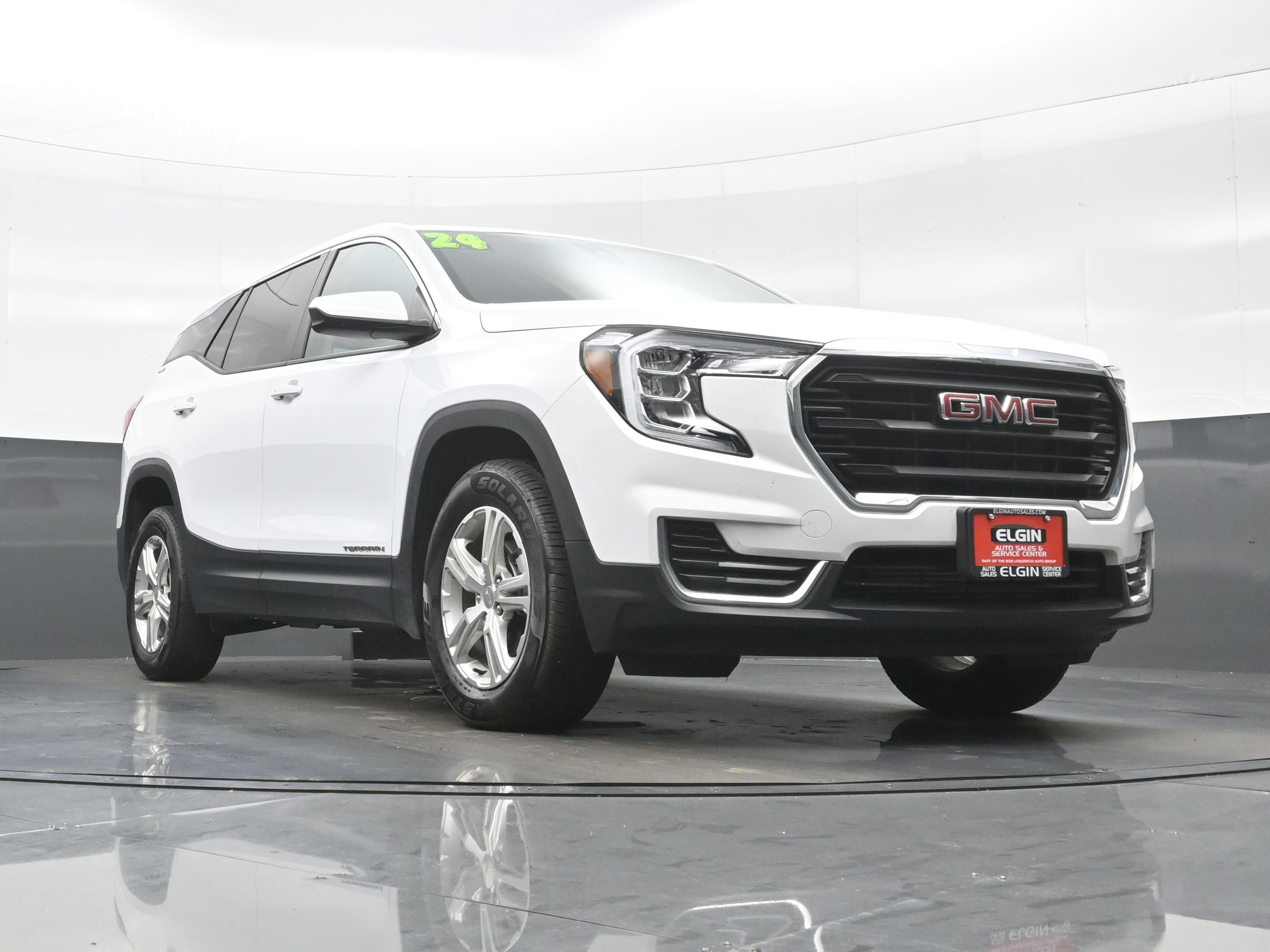 Used 2024 GMC Terrain SLE AWD/4WD image 31