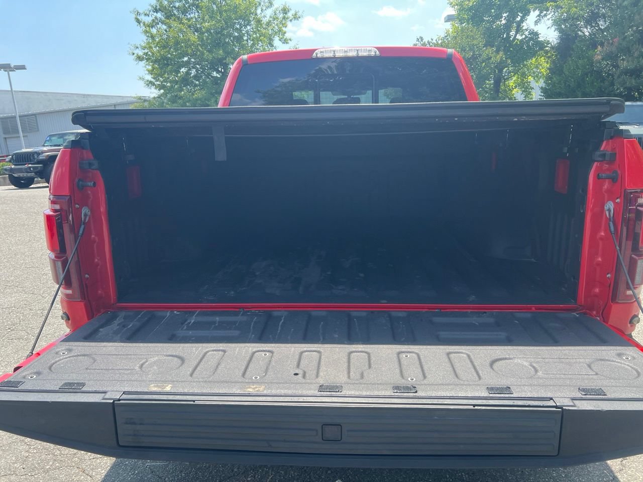 Used 2019 Ford F150 Raptor w/ Equipment Group 802A Luxury AWD/4WD image 11