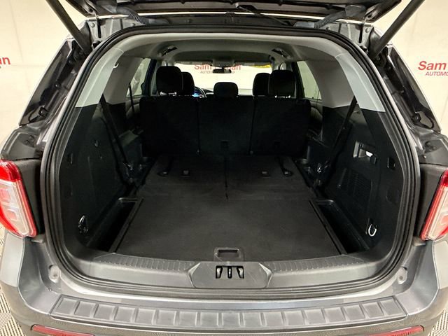 Used 2023 Ford Explorer XLT image 24