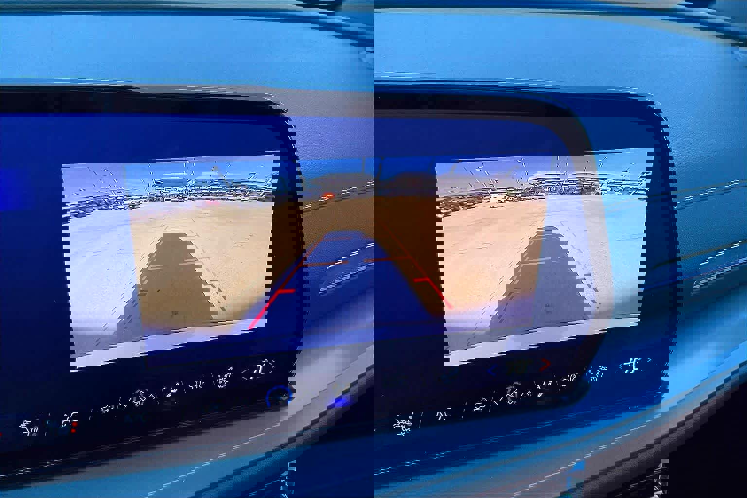 Certified 2025 Chevrolet Traverse LT image 26