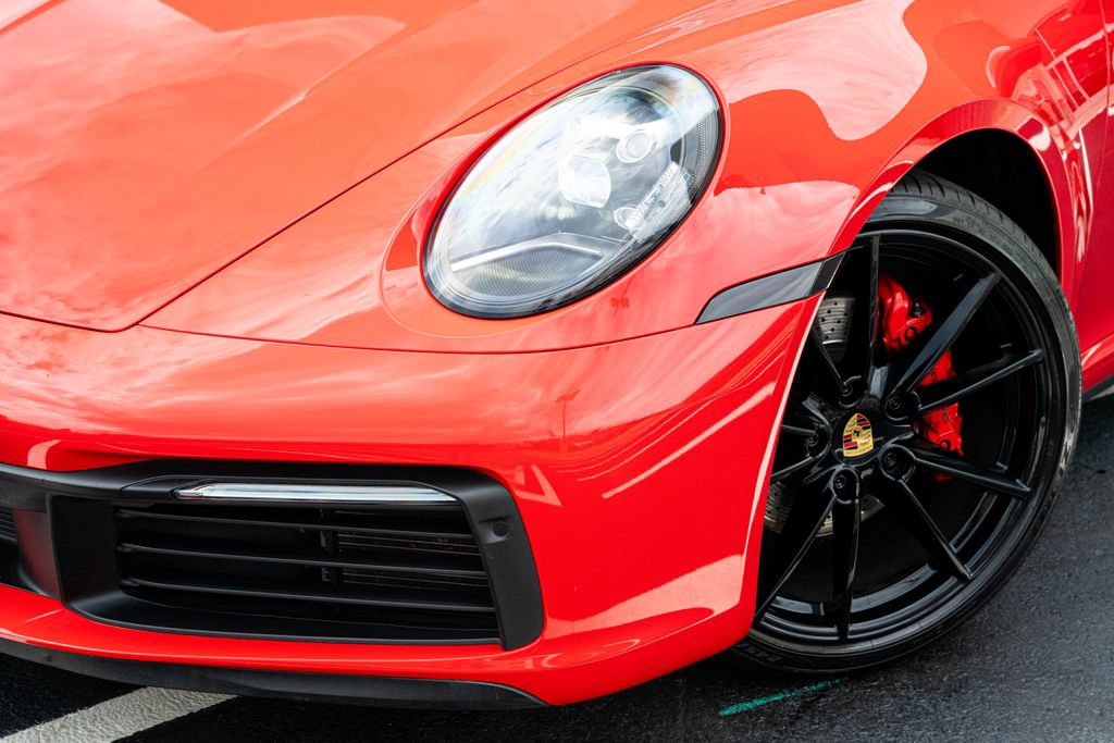 Used 2020 Porsche 911 Carrera RWD image 3