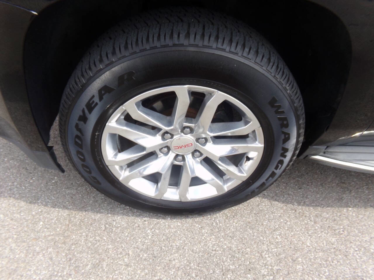 Used 2015 GMC Yukon XL SLT w/ Open Road Package image 40