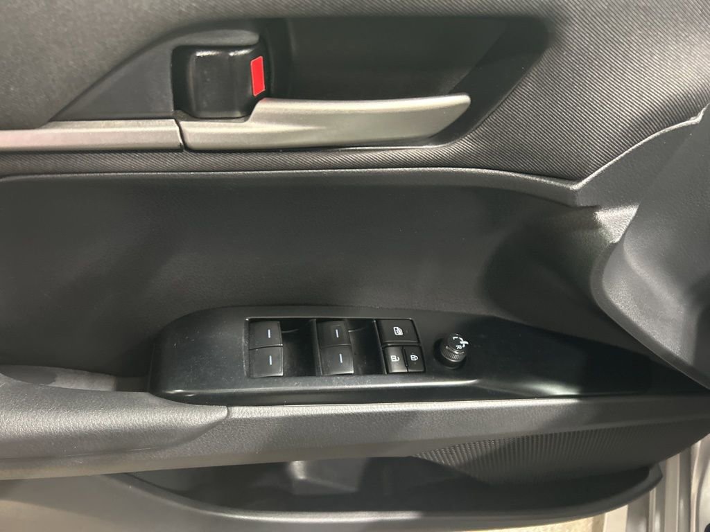 Used 2025 Toyota Camry LE image 11