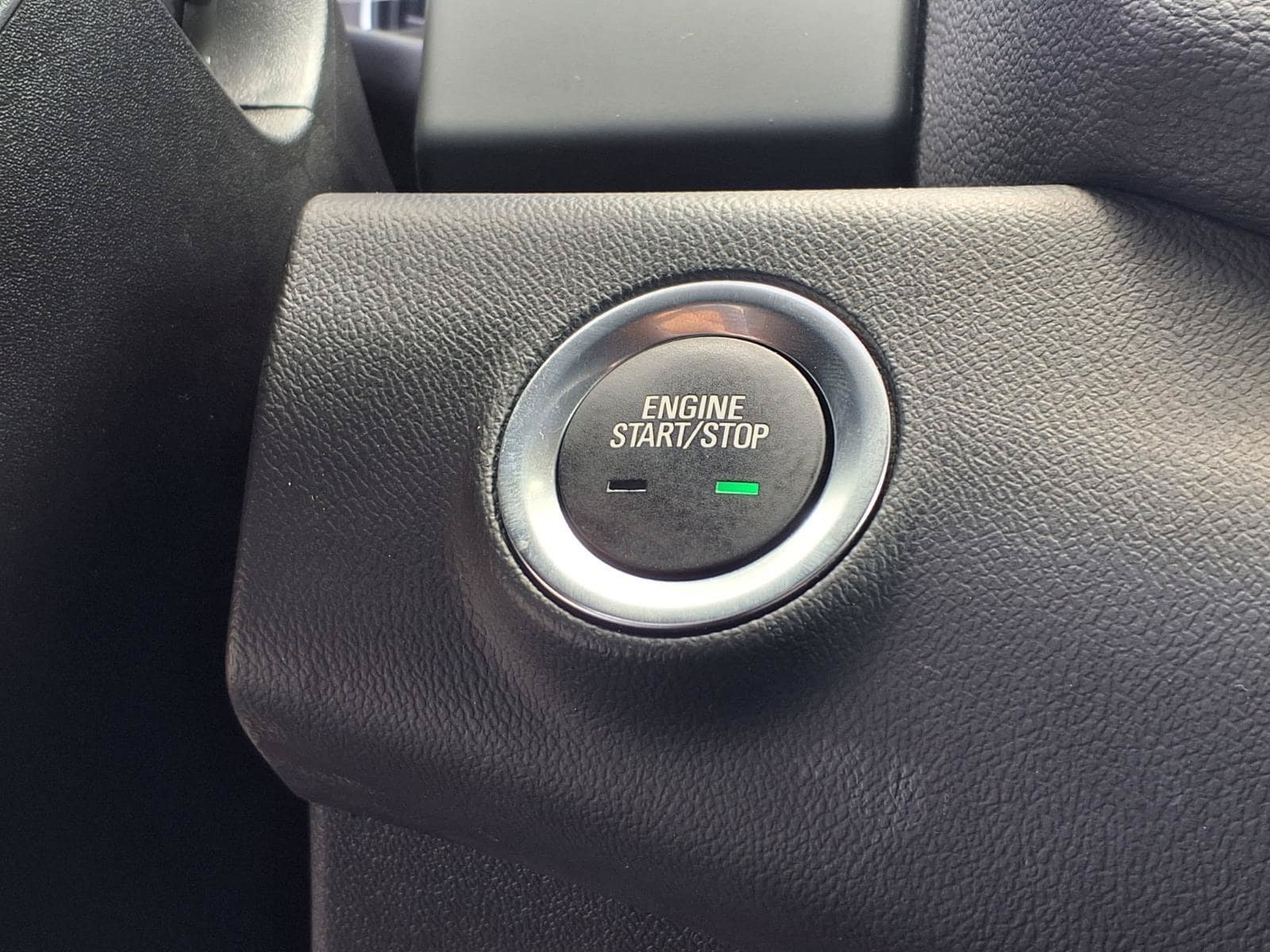 Used 2024 GMC Terrain SLT FWD image 19