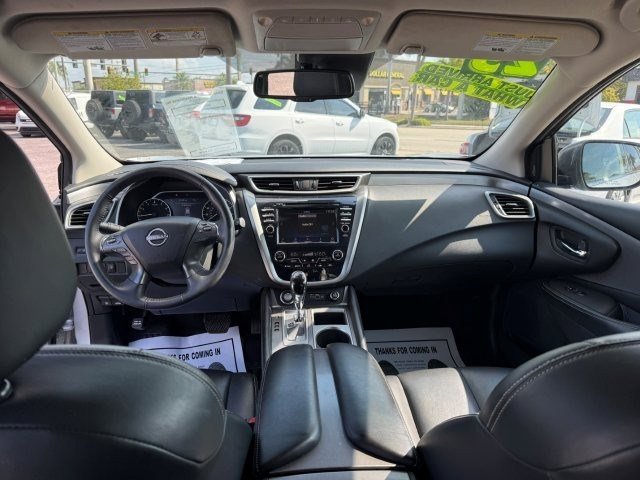 Used 2023 Nissan Murano SV image 12
