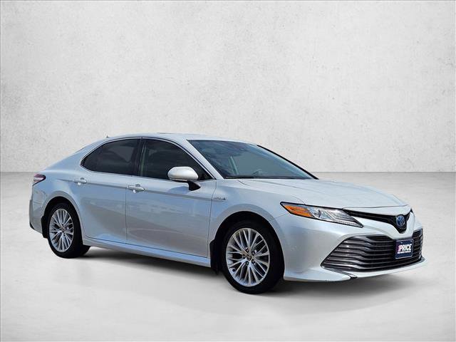 Used 2020 Toyota Camry XLE FWD image 3