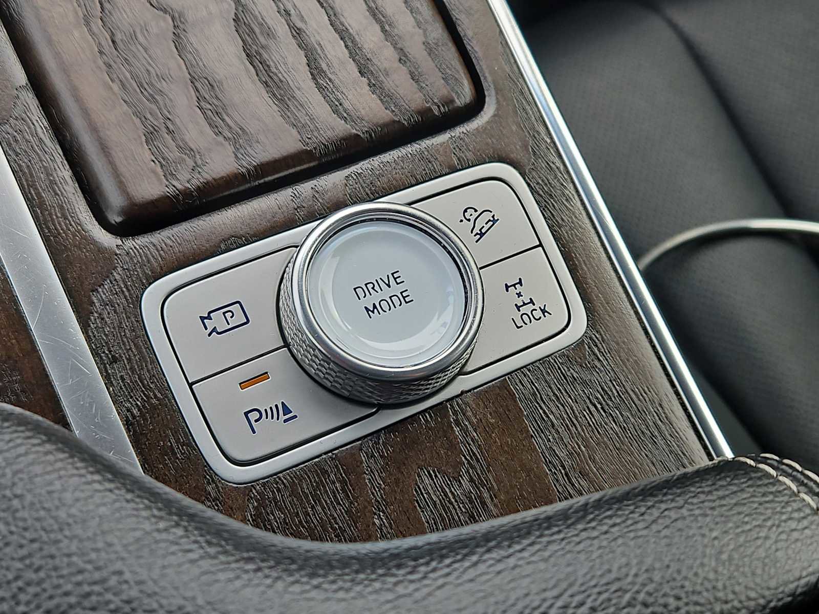 Used 2024 Genesis GV80 2.5T image 17