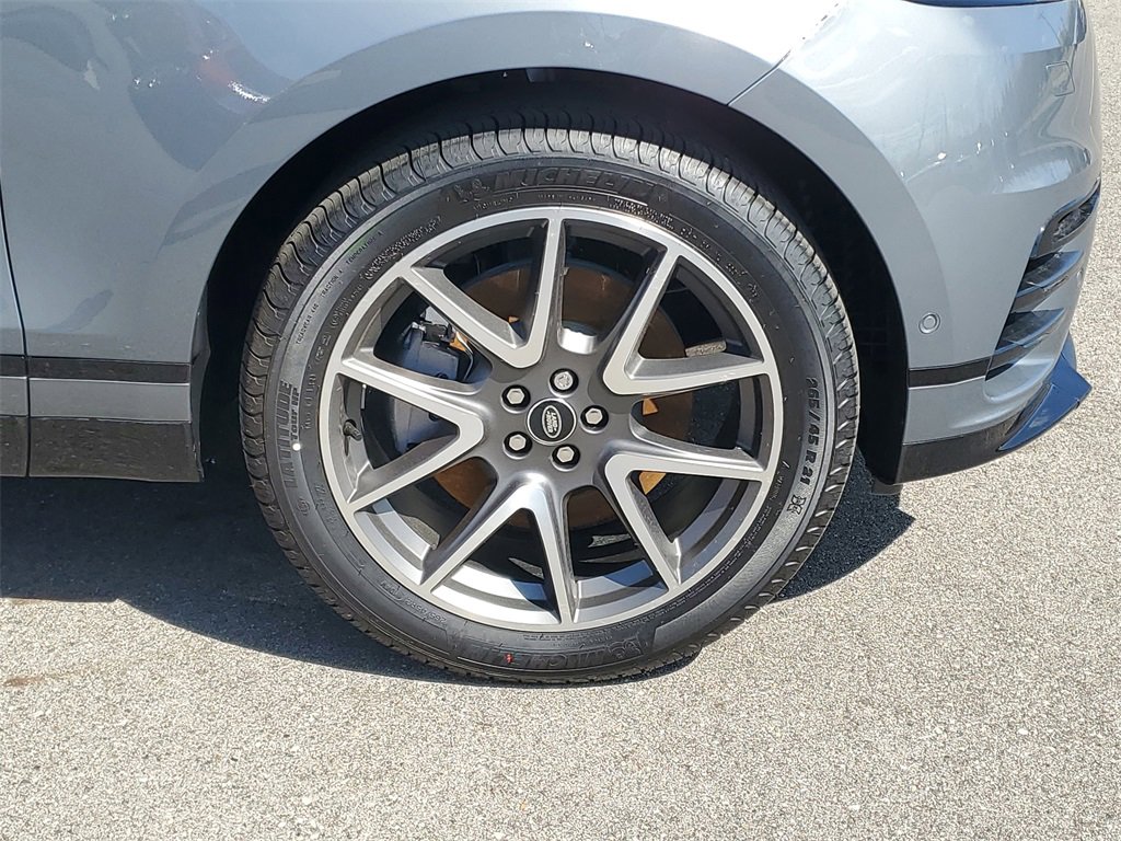 New 2026 Land Rover Range Rover Velar Dynamic SE image 5