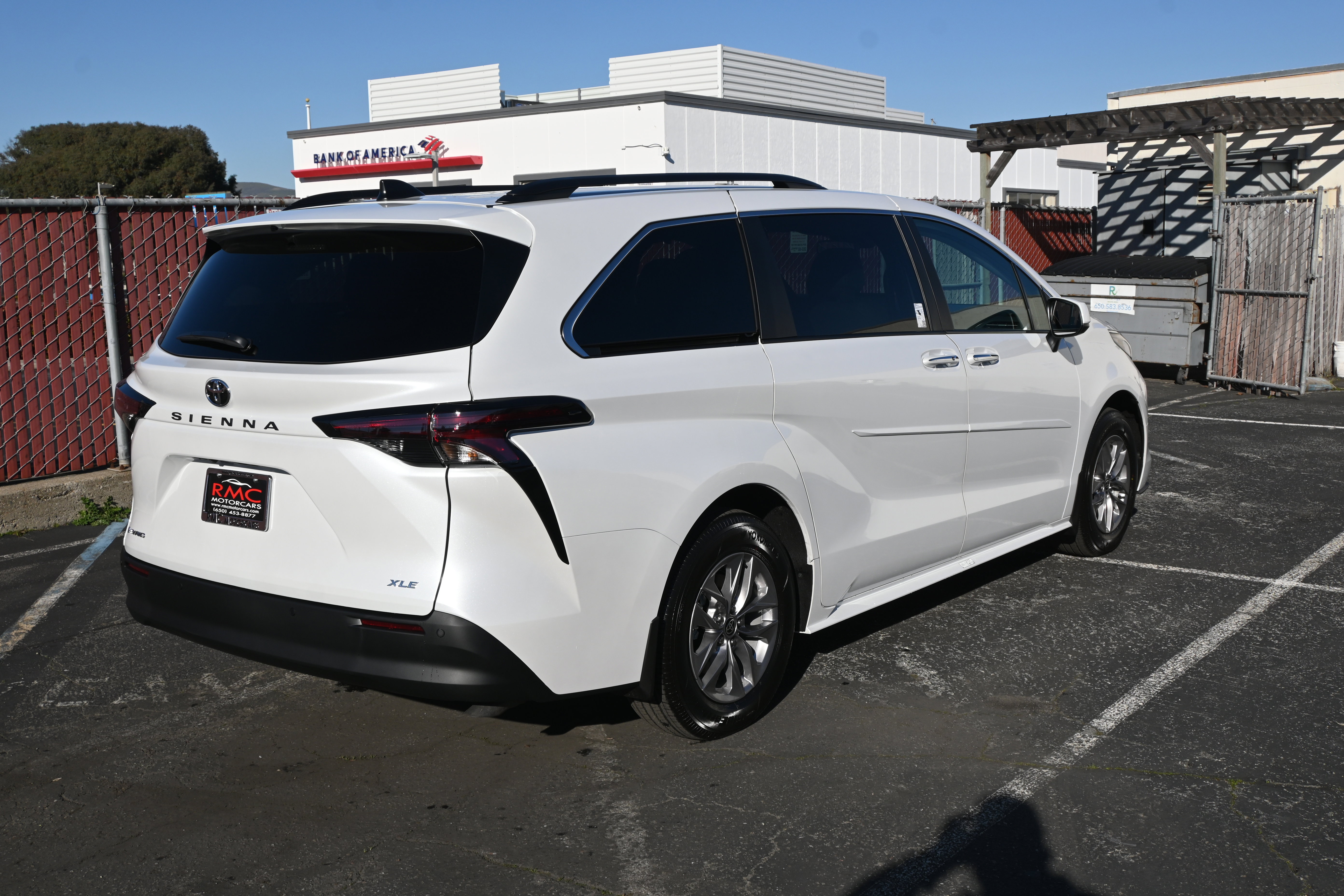 Used 2026 Toyota Sienna XLE image 13