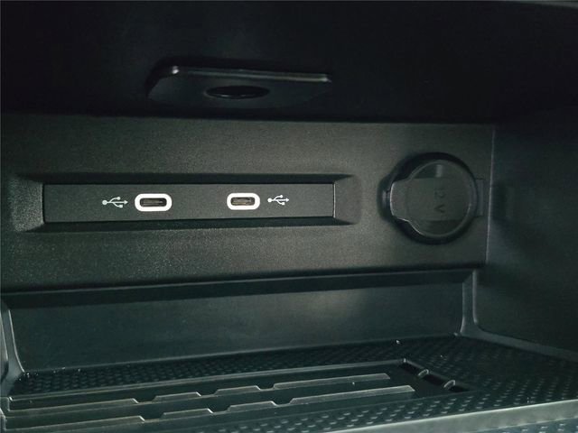 Used 2025 Volkswagen Taos SEL image 22