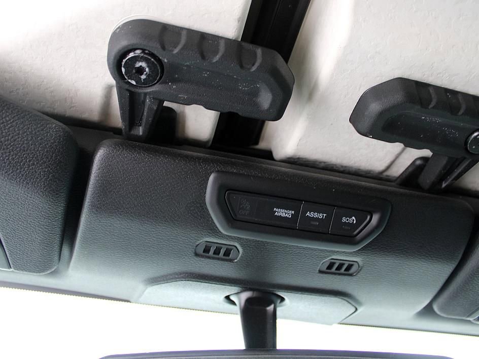 Used 2022 Jeep Wrangler Unlimited Sport image 15