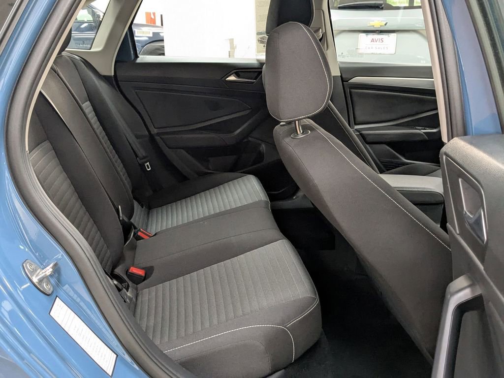 Used 2025 Volkswagen Jetta S image 27