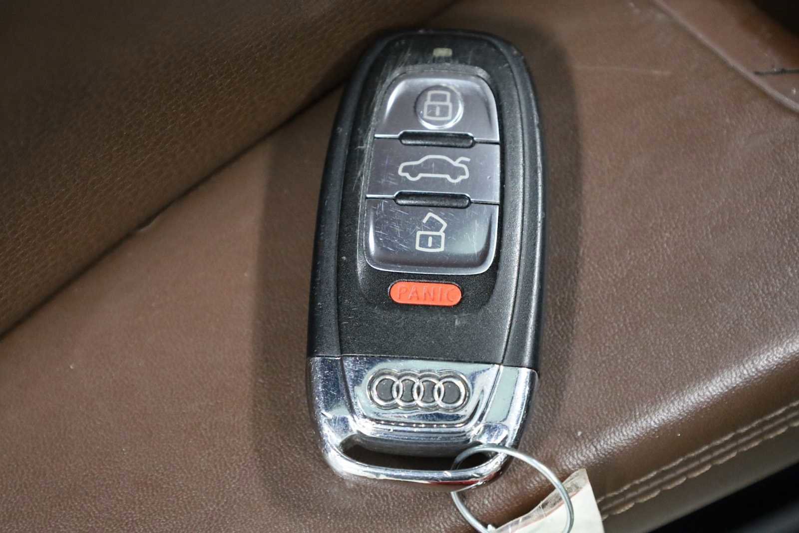 Used 2014 Audi Q5 3.0T Prestige image 41