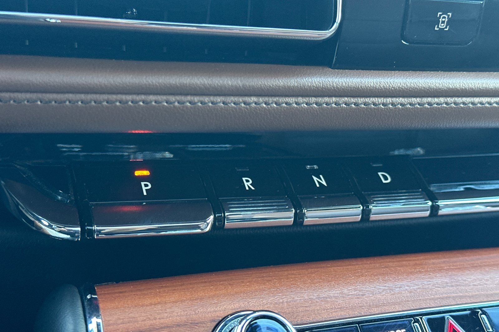 Used 2020 Lincoln Aviator Reserve AWD/4WD image 23