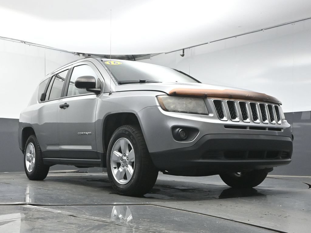 Used 2016 Jeep Compass Sport FWD image 29